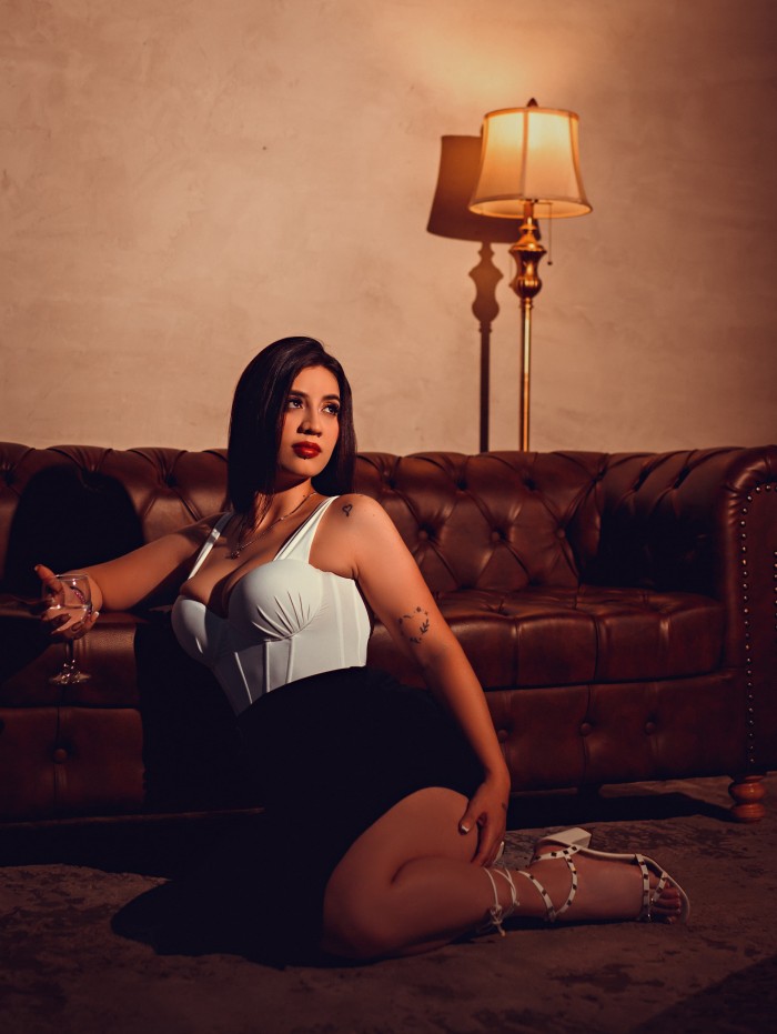 ️LUNA, LATINA CON UN ENORME CULAZO DISPONIBLE