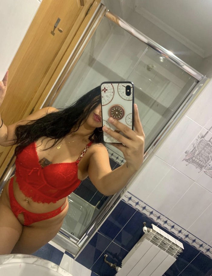 Venezolana cachonda y jovencita