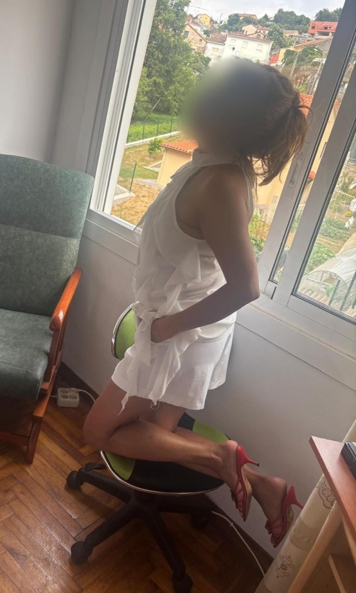 MADURITA DELICIOSA EXPERTA EN SEDUCIR Y COMPLACER