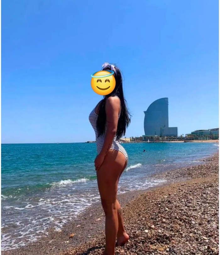 EN PLAYA DEL INGLES ARDIENTE CON GANAS DE SEXO