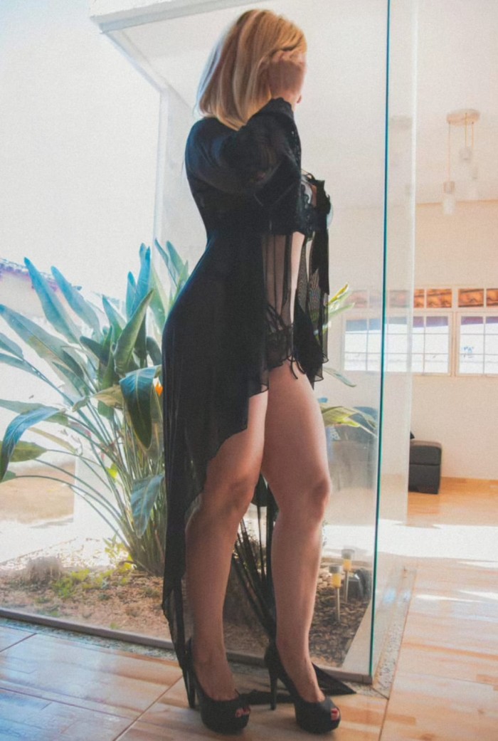 Soy una mujer madura, toda natural y 100% real