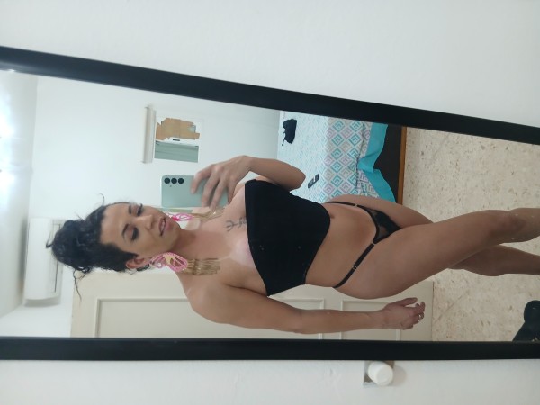 HELLEN BARICELLI TRANS ACTIVA & FIESTERA EN Fuengirola