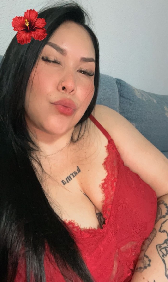 FEMENINA, COQUETA Y CON UNA PERSONALIDAD ARDIENTE