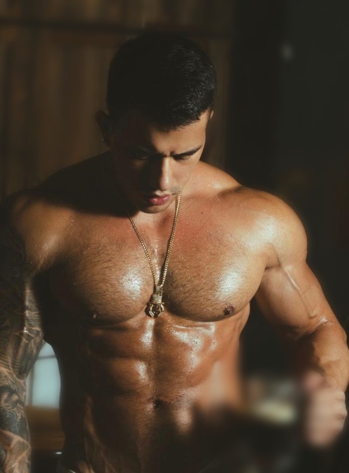 NOVEDAD, pollón, cuerpo de GYM. TE EMPOTRO!!
