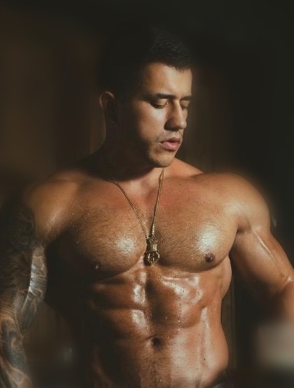 NOVEDAD, pollón, cuerpo de GYM. TE EMPOTRO!!