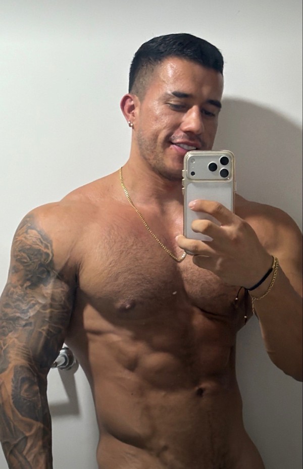 NOVEDAD, pollón, cuerpo de GYM. TE EMPOTRO!!