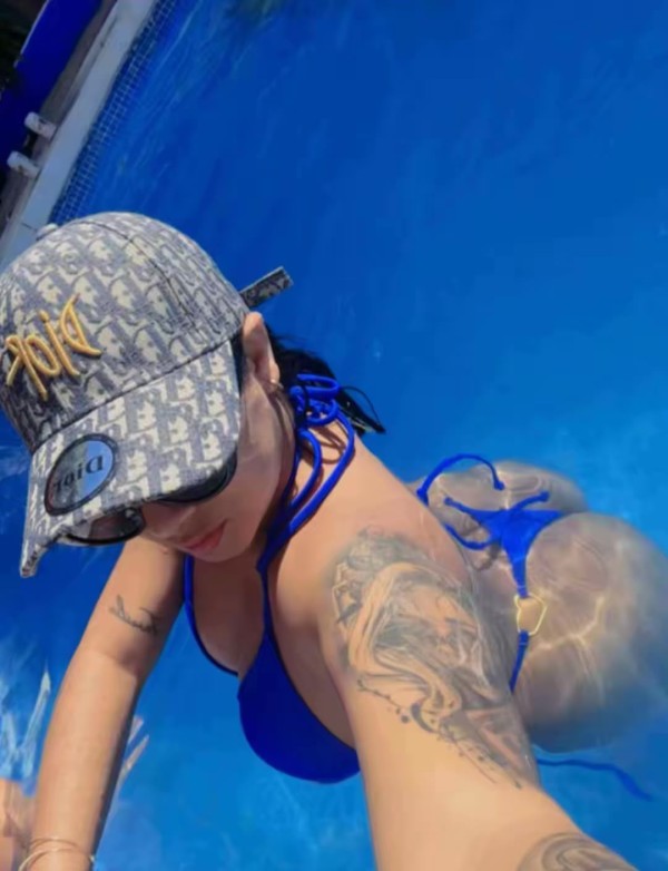 SEXY ELEGANTE, JOVENCITA FIESTERA FOTOS REALES