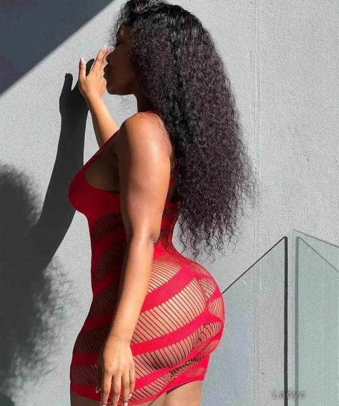 MASAJISTA DESDE PANAMÁ , NALGONA Y FIESTERA