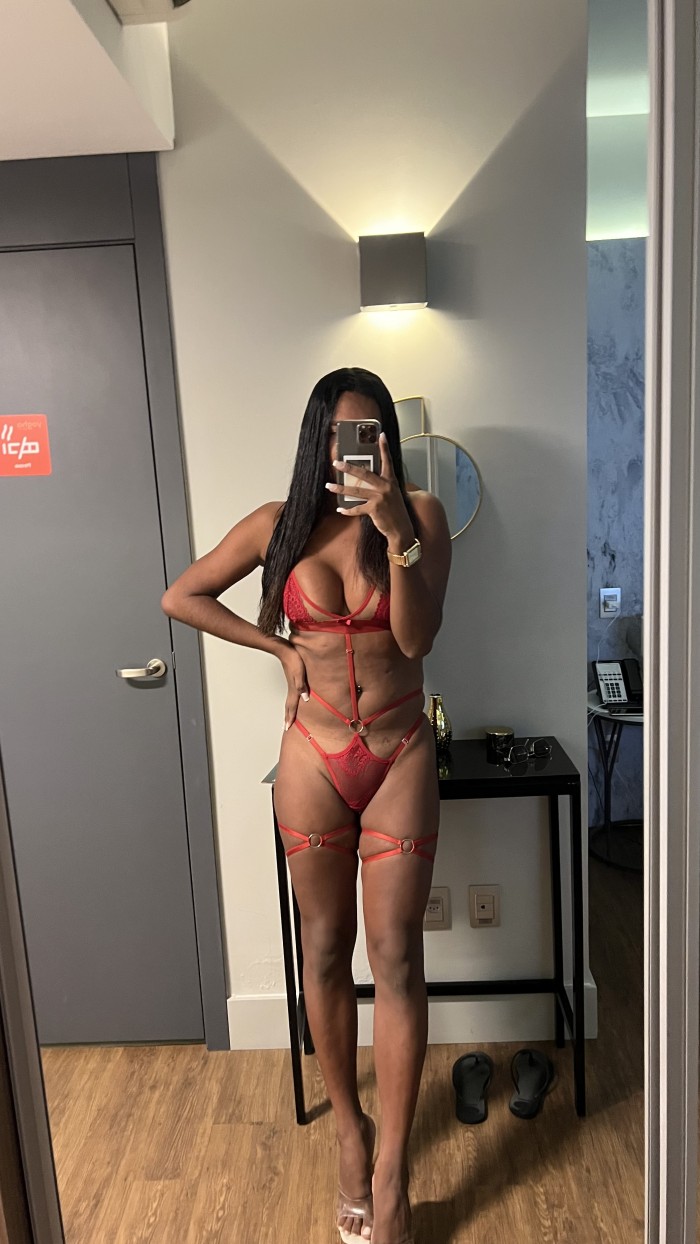 Trans masajista brasileña en Madrid
