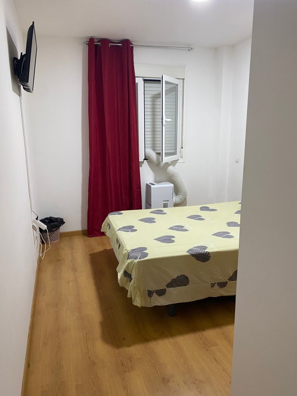 HABITACIÓN LIBRE EN OCAÑA CENTRO CERCA DE TODO CONF