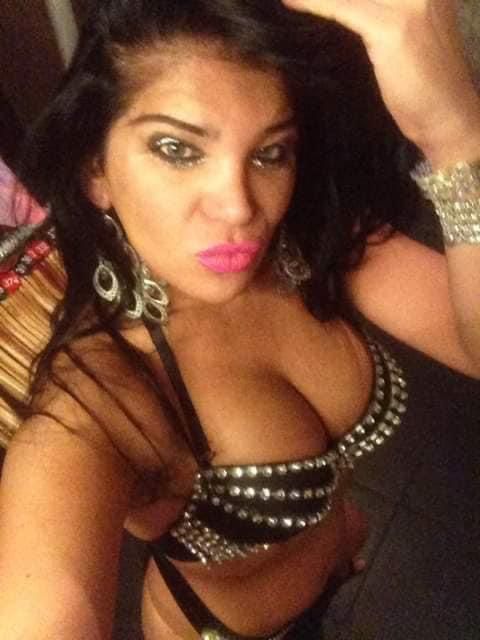 ¿BUSCABAS UNA MORENAZA? YA ME HAS ENCONTRADO