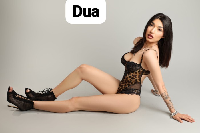 DUA CHICA ENCANTADORA FIESTERA GUAPA Y SEXI