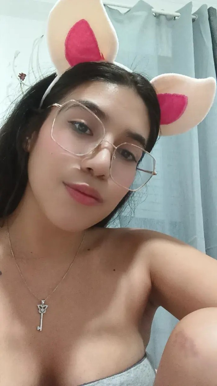 NIÑATA NINFOMANA ADICTA AL PLACER INTENSO FIESTERA