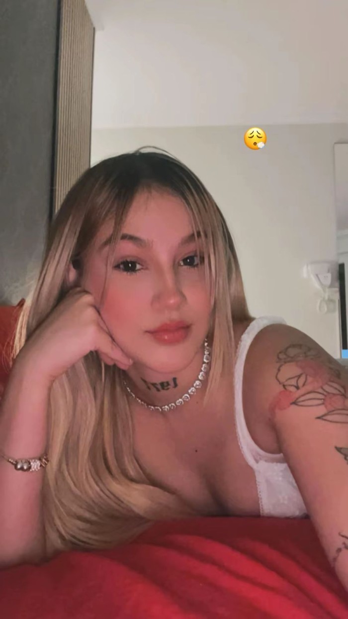 QUITA MI BRAGUITA Y HAZME EL AMOR BIEN RICO