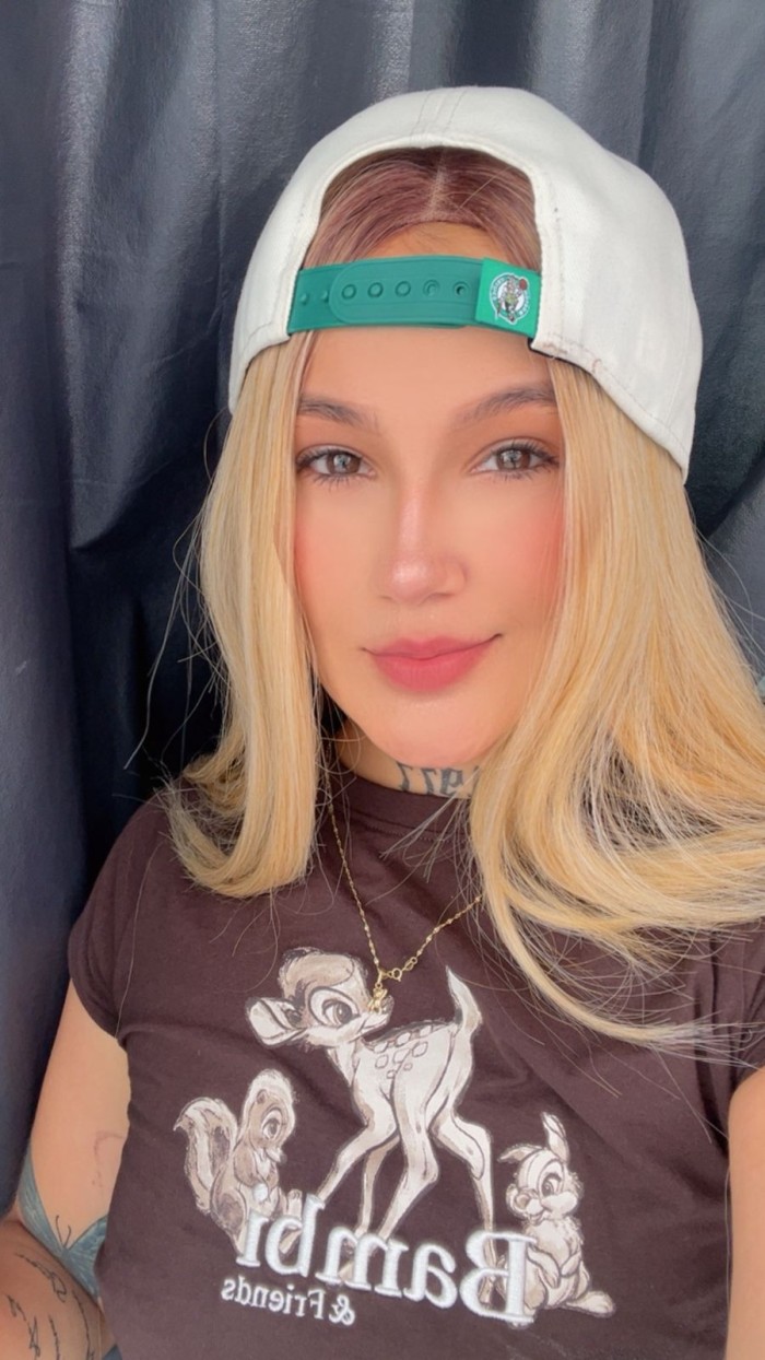 QUITA MI BRAGUITA Y HAZME EL AMOR BIEN RICO