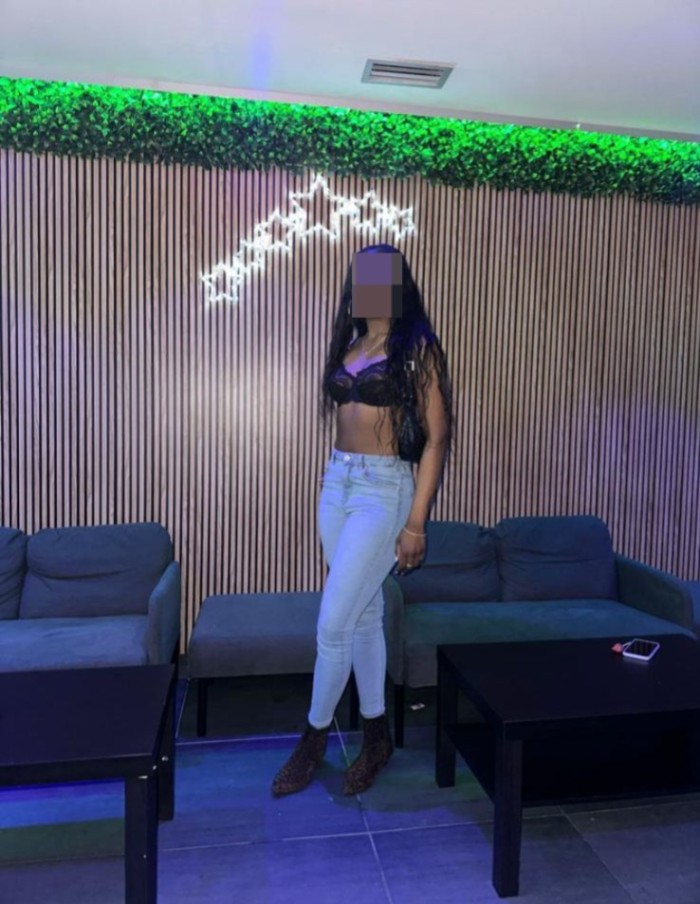 EN PONFERRADA QUITAME LAS BRAGAS QUIERO MUCHO SEXO
