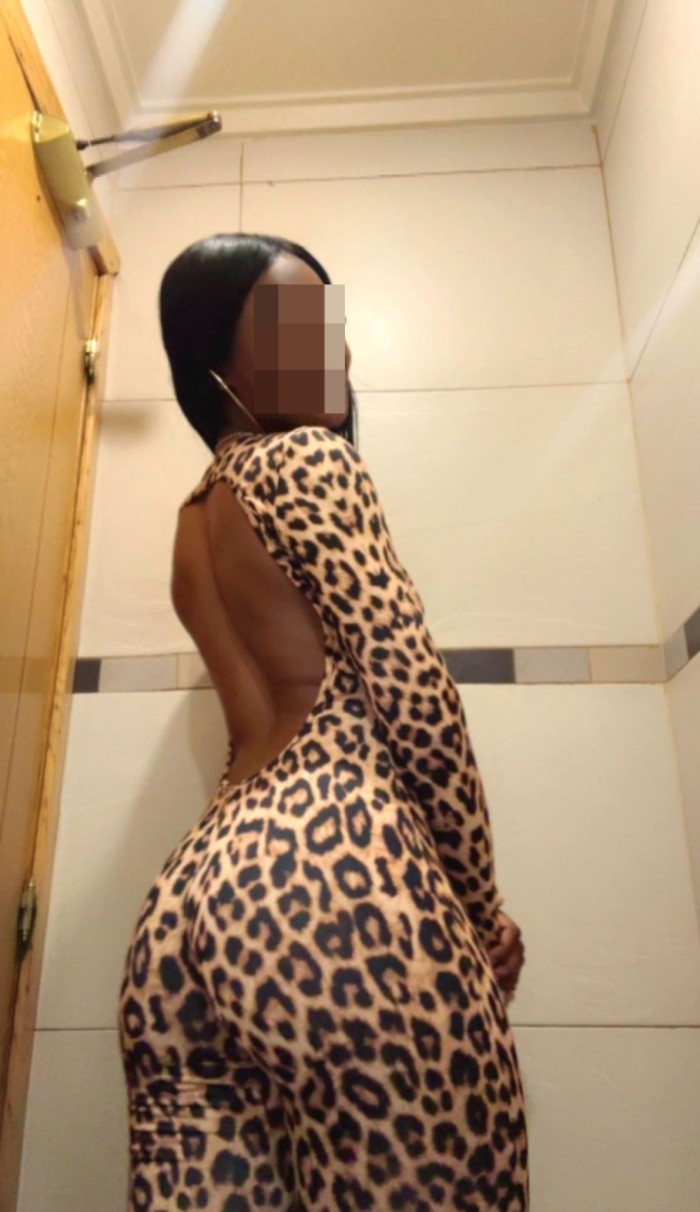 EN PONFERRADA QUITAME LAS BRAGAS QUIERO MUCHO SEXO