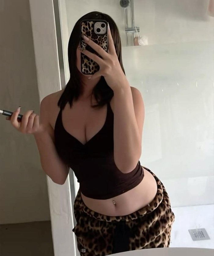 IMPLICADA CACHONDA DESEOSA DE PASION Y LUJURIA
