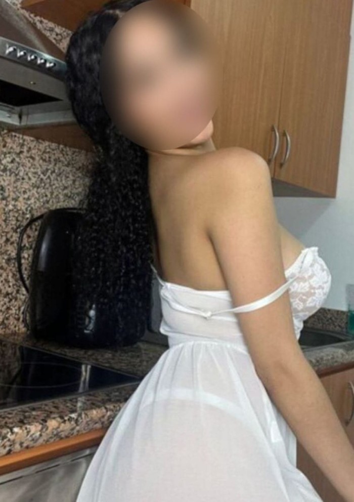 ARDIENTE DESEOSA Y COMPLACIENTE VEN A DISFRUTAR