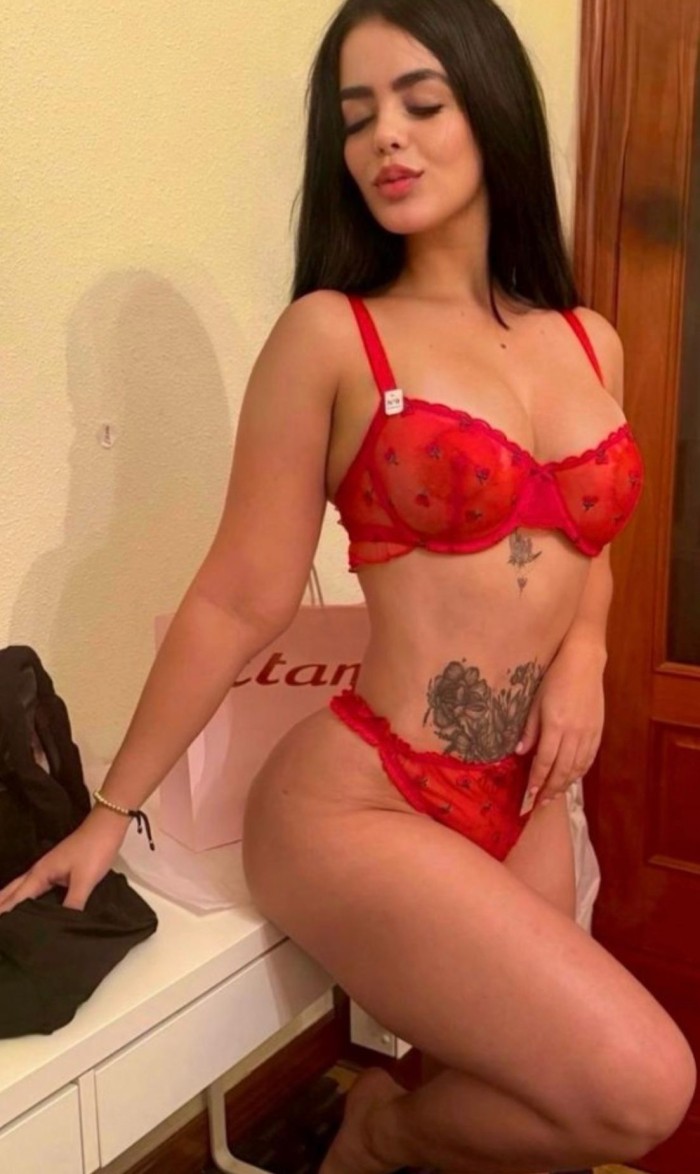 Novedad en Castellón chica muy guapa