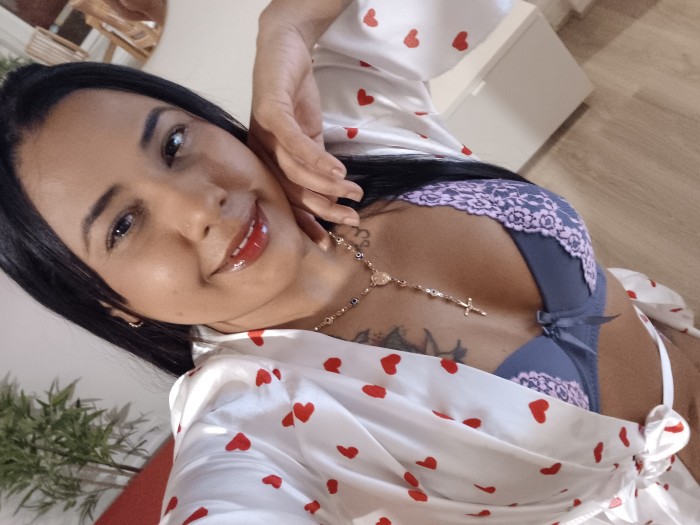 Traviesa fiestera completa y sin prisa