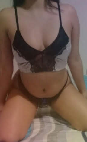 Novedad madurita guapa muy dulce salidas