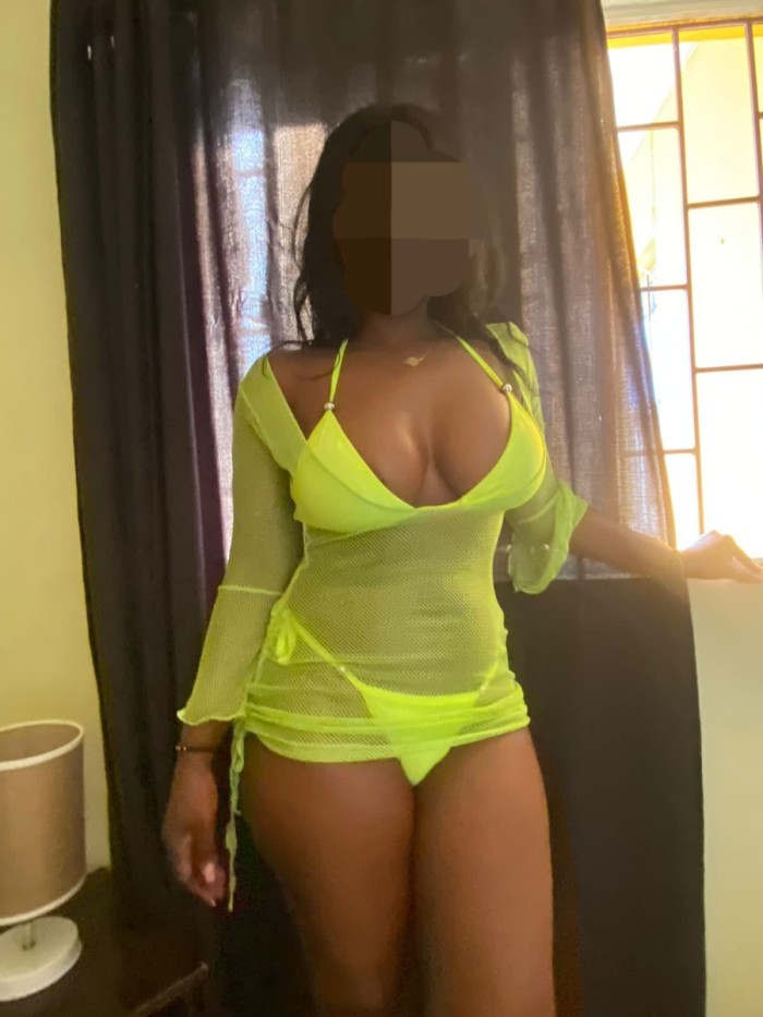 IMPLICADA CACHONDA LUJURIOSA DESEOSA DE PLACER