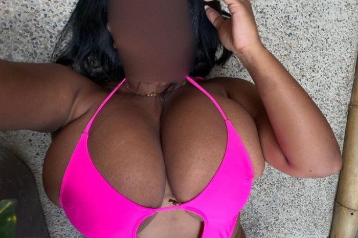 ANDREA, SEXY Y JOVEN COLOMBIANA PARA TI