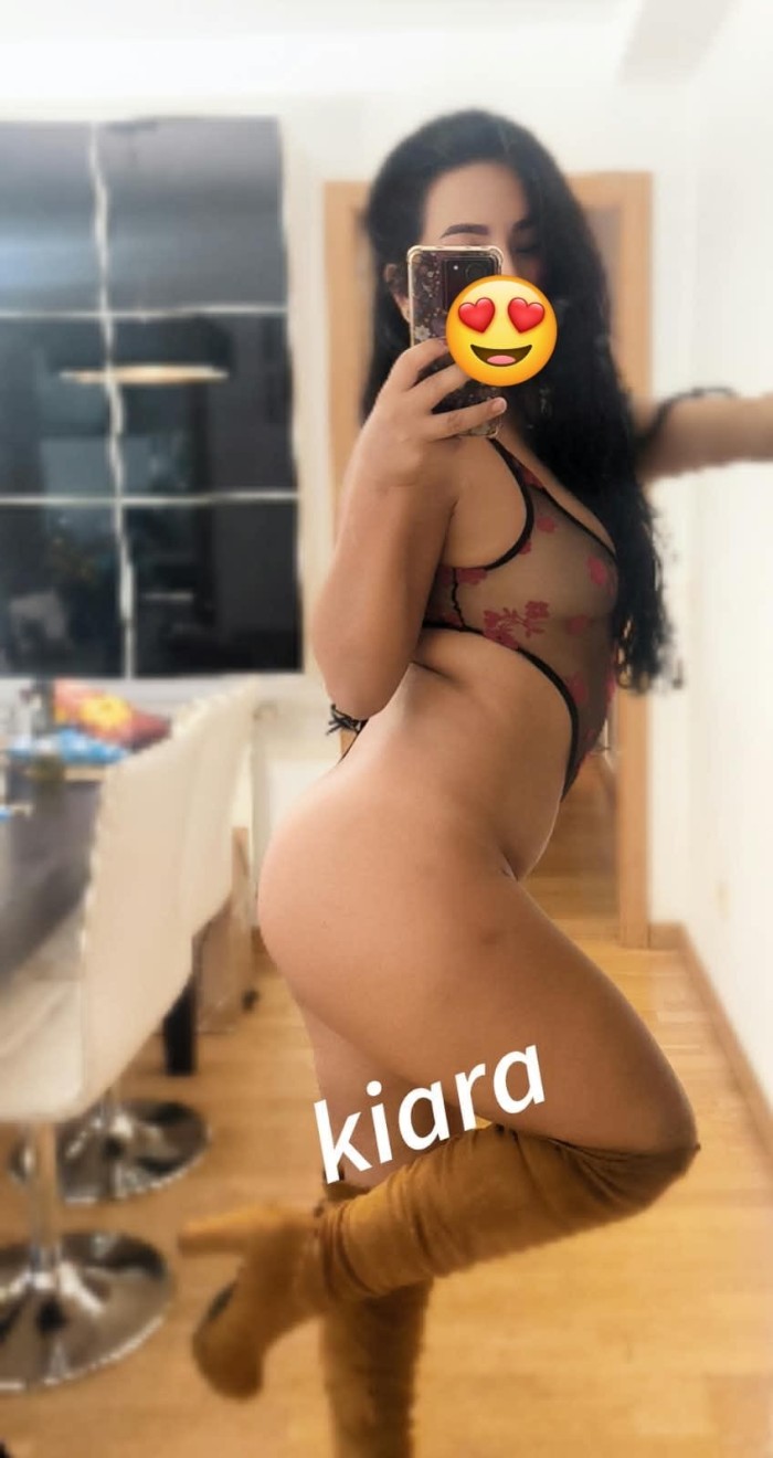 Kiara morena piel canela fiestera en o Porriño