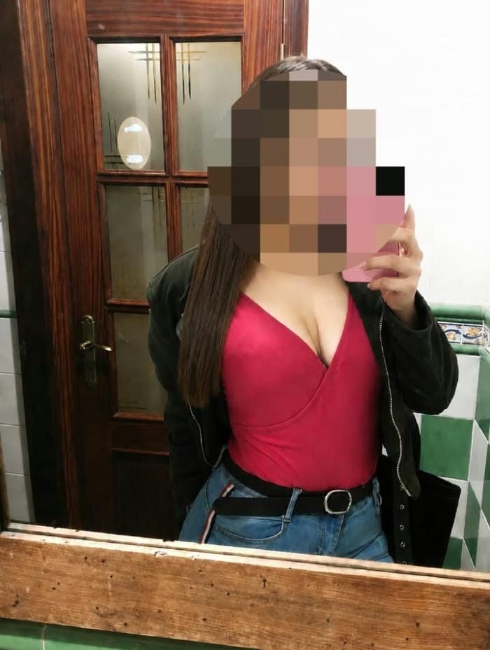 COÑITO MUY ESTRECHO DESEANDO TODA TU POLLA