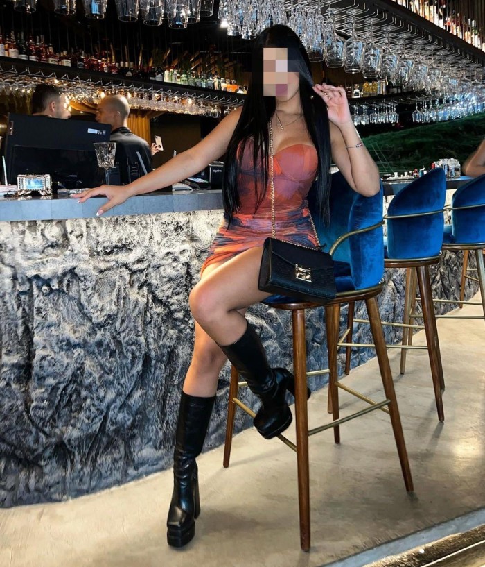 SOFISTICADA, JUGUETONA Y LISTA PARA SORPRENDERTE