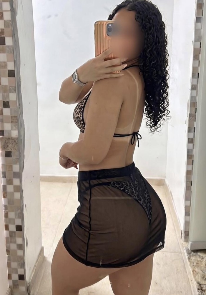 NALGUEAME FUERTE CUANDO ESTE EN CUATRO SEXY CULONA
