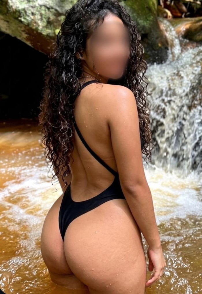NALGUEAME FUERTE CUANDO ESTE EN CUATRO SEXY CULONA