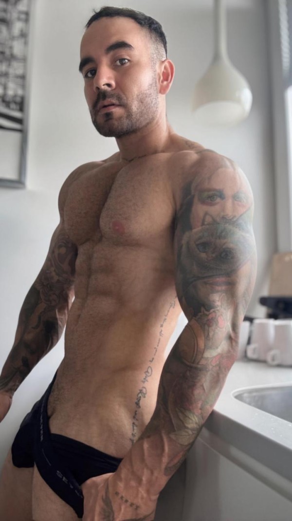 CHICO BISEXUAL EN LEON POLLON XL LECHERO 24H
