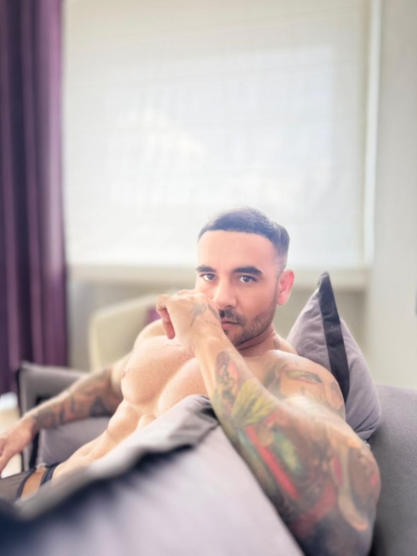 CHICO BISEXUAL EN LEON POLLON XL LECHERO 24H