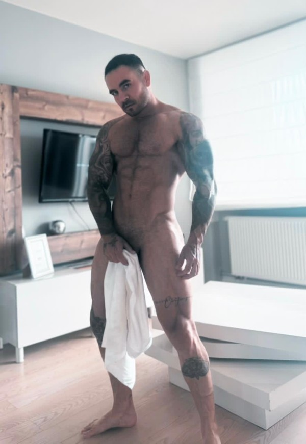 CHICO BISEXUAL EN LEON POLLON XL LECHERO 24H