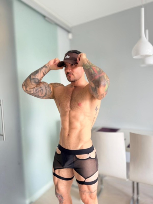 CHICO BISEXUAL EN LEON POLLON XL LECHERO 24H