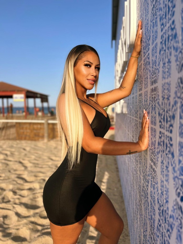 BELLEZA VENEZOLANA EN MALLORCA CENTRO