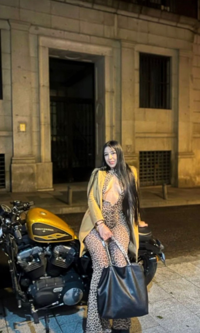 SOY HELLEN, COLOMBIANA RESERVADA Y CALUROSA