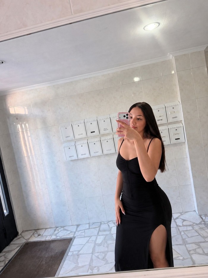 DIOSA DEL PLACER COMPLACIENTE EN PALOMAREJOS