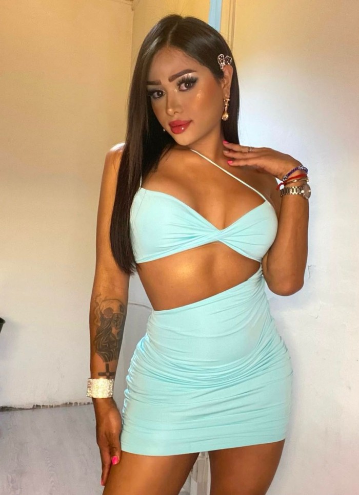 EN REUS TRANS VERSATIL CACHONDA LUJIRIOSA FIESTA A