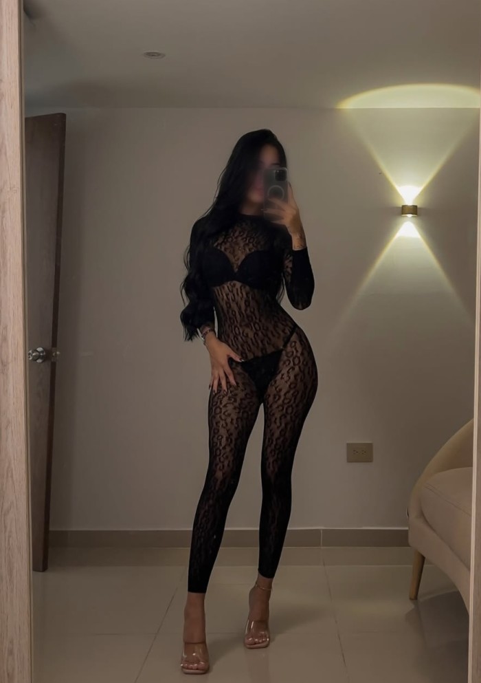 MUJER TRAVIESA CON GANAS DE UNA BUENA FOLLADA