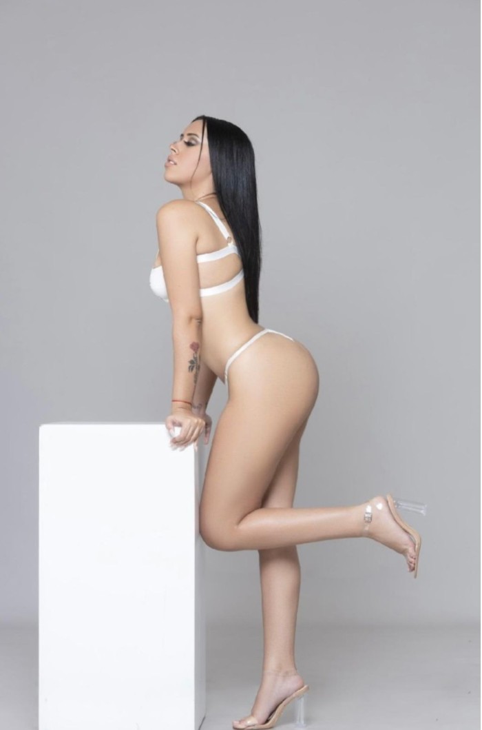 NICOLE FLOR DE VENEZUELA PARA QUE GOCEMOS RICO