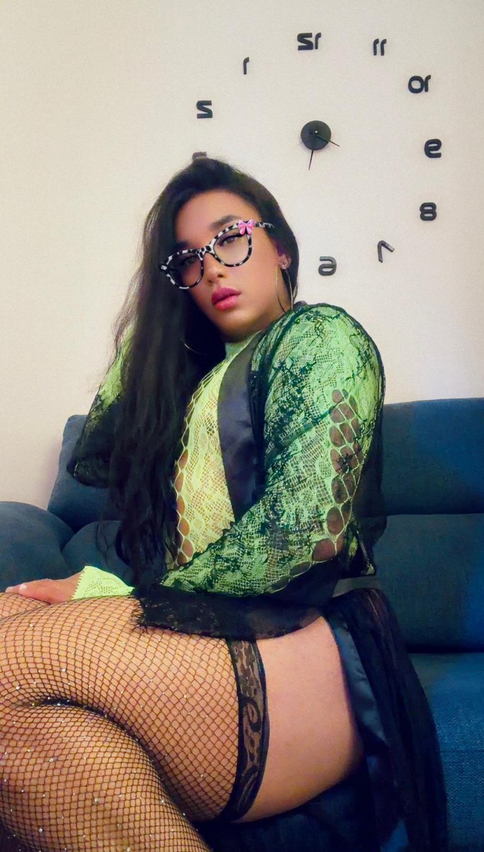 CHICA TRANS EN POZUELO DE ALARCON SIN LIMITES