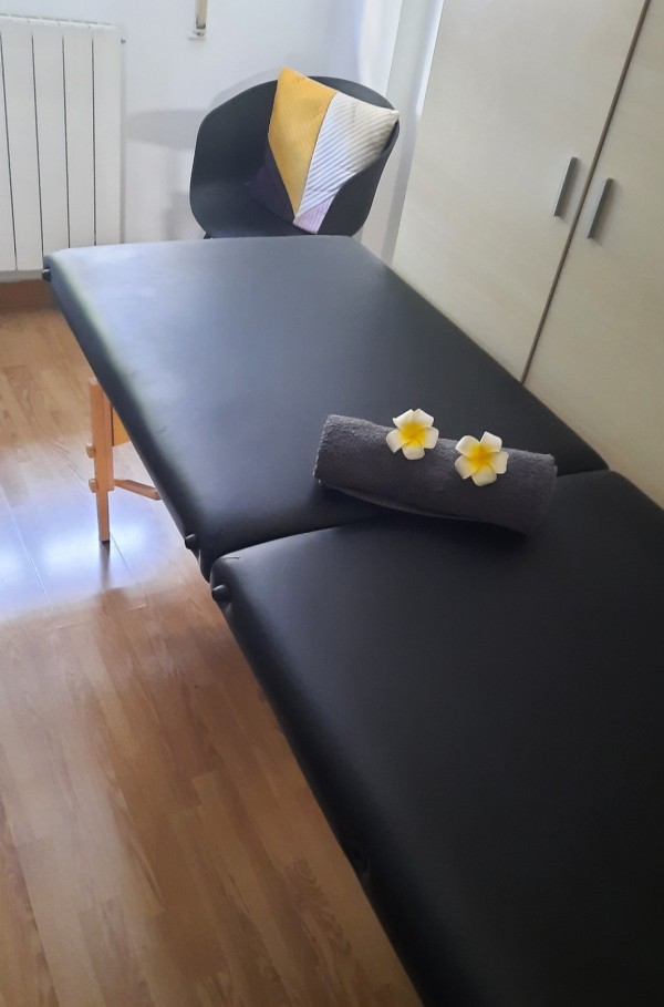 LAURA ESPAÑOLA QUIROMASAJISTA ERÓTICA AVENIDA BUENOS AIRES VALLECAS