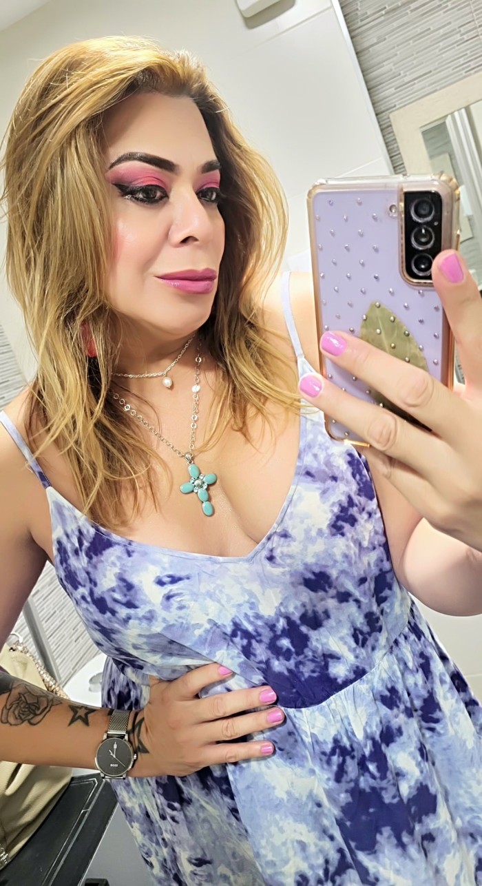 VIOLETA FERRER Chica Trans seductora apasionada en fuengirola 100% real