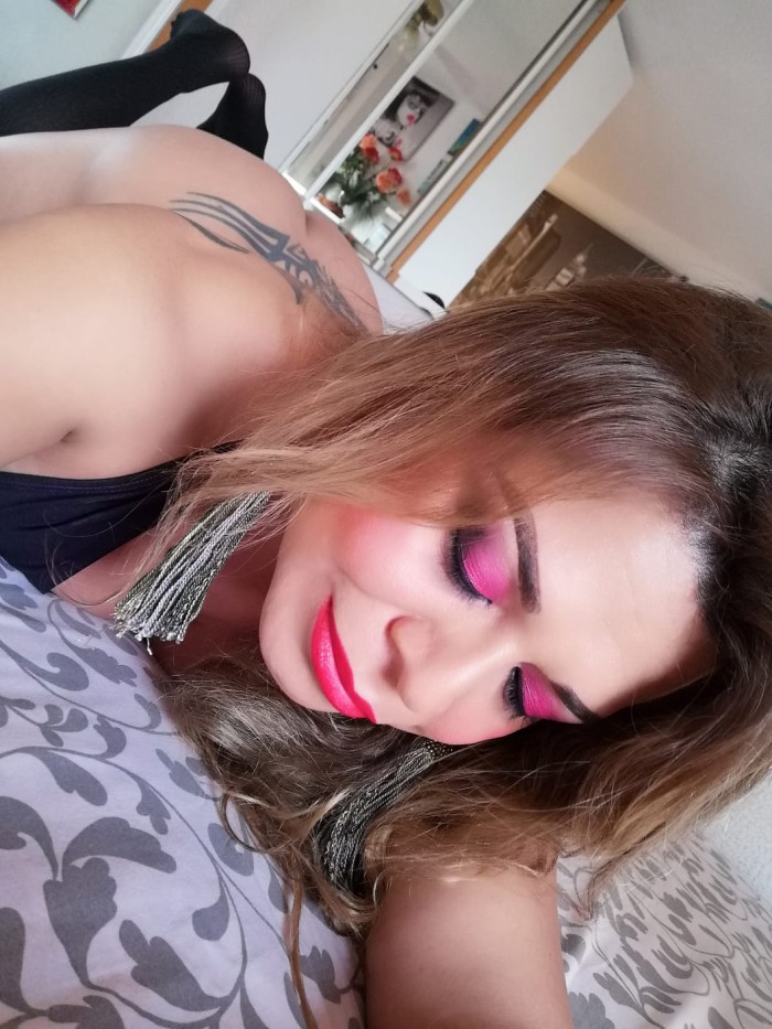 VIOLETA FERRER Chica Trans seductora apasionada en fuengirola 100% real