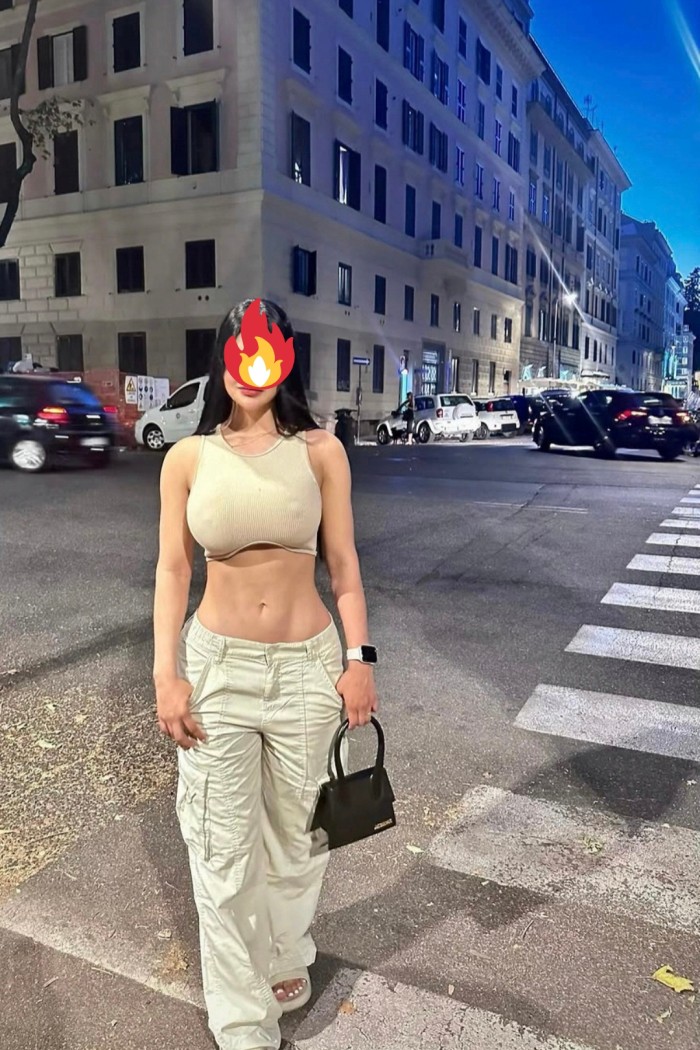 Hola chicos soy fabiana hermosa con tetas grandes