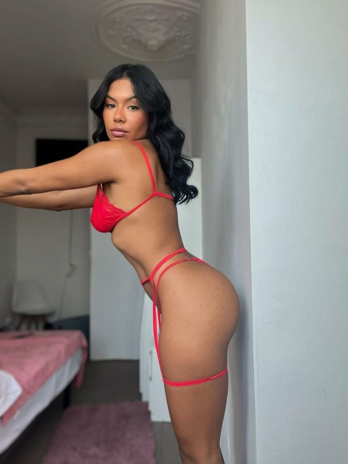 Latina caliente