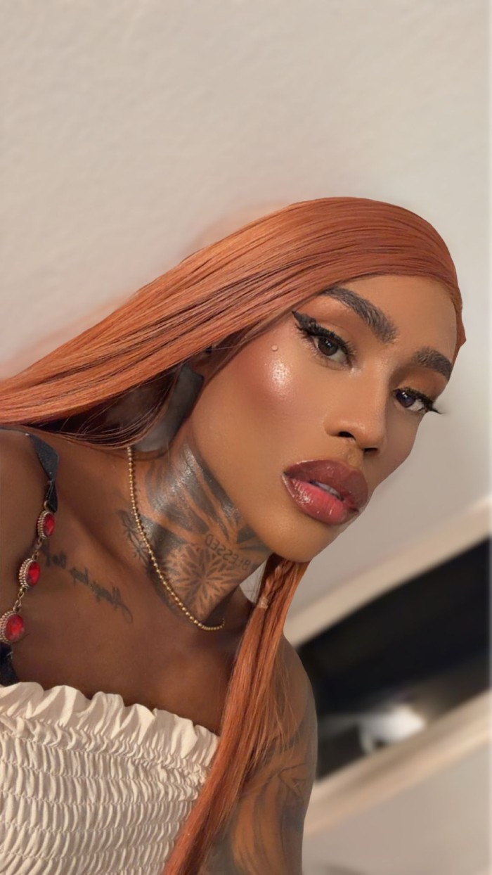 TRANS LECHERA LISTA PARA LLENAR TU CULO TRAGON